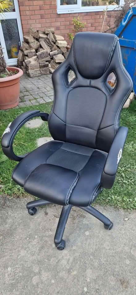 Photo of free Computer / desk chair (Knighton LD7) #1