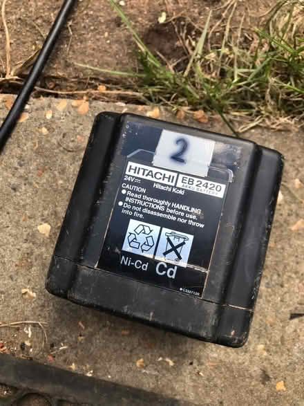 Photo of BATTERY 24v (Hitachi Drill) (Parliament Hill Fields, NW5) #2