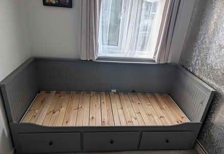 Photo of free Hemnes day bed with 3 drawers (Penge SE20) #1