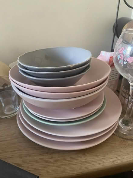 Photo of free Mixed Plates/Glasses/Mugs (Finnieston, G3) #1