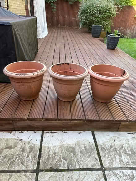 Photo of free Plastic plantpots (Ascot SL5) #1