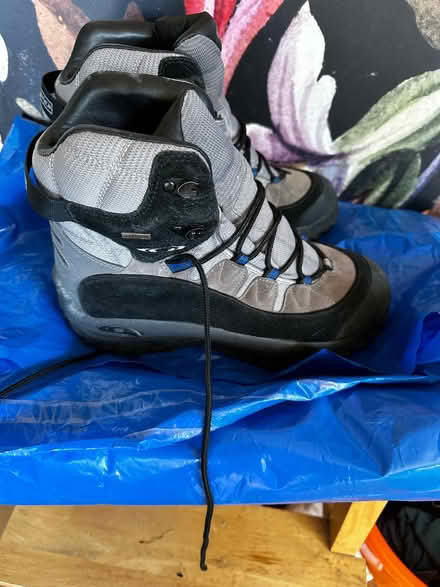 Photo of free Snow boots size 8 (Gleadless Common S12) #1