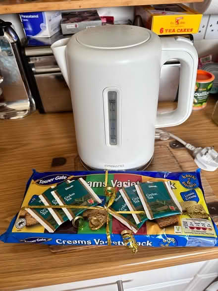 Photo of free Kettle and biscuits (Hale L24) #1