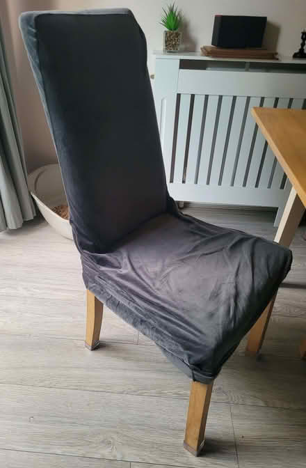 Photo of free Extendable dining table and six chairs (Fort Pitt ME1) #1