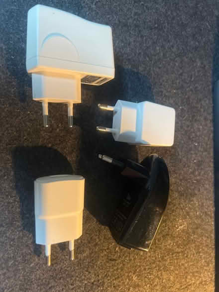 Photo of free European plug phone chargers (RG4) #1