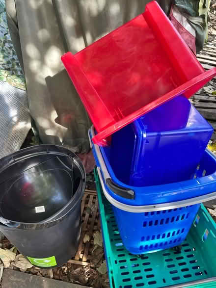 Photo of free Plastic containers (Finchley n3) #1