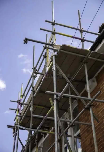Photo of A Scaffold Pole (Gorse Hill M16) #1