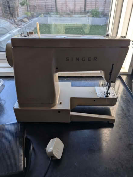 Photo of free Singer electric sewing machine (Jordanthorpe S8) #4