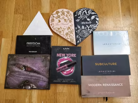 Photo of free Mixed palettes (BN43) #1