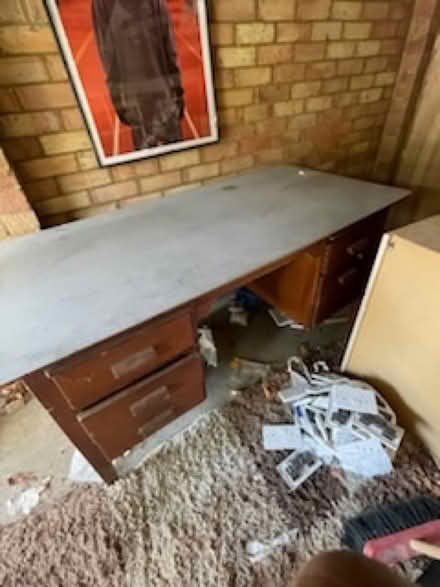 Photo of free Desk with drawers (Clapham SW4) #1