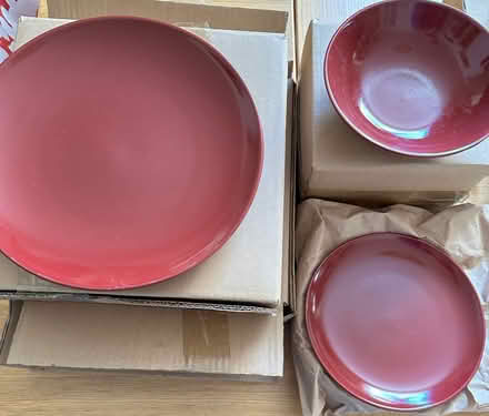 Photo of free 18 Piece Dining Set (Henley-on-Thames RG9) #1