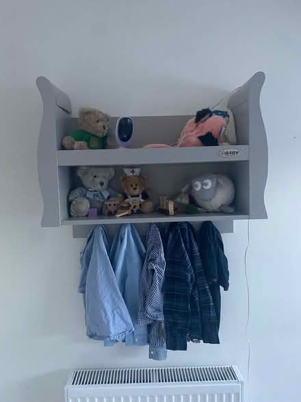 Photo of free Shelf (Finchley N2) #1