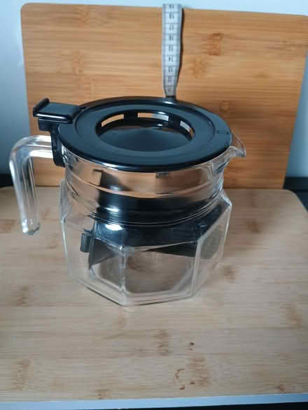 Photo of free Tea/coffee pot with 6 cups (E20, Stratford) #1