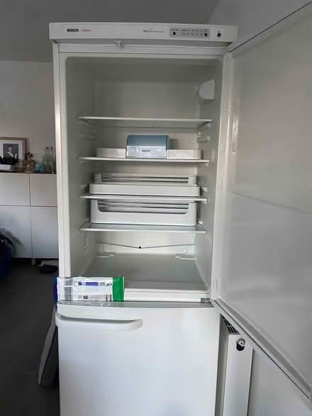 Photo of free Fridge freezer Bosch exxcel (Fishbourne Chichester) #3