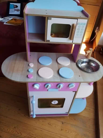 Photo of free Play kitchen (Wheatley OX33) #1