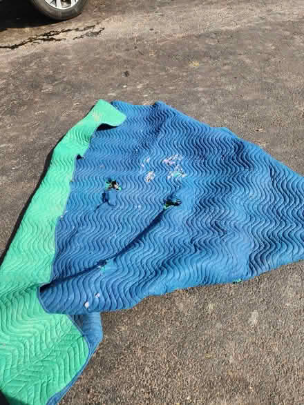 Photo of free packing blanket, with some holes (virgil) #2