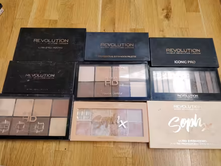 Photo of free Revolution palettes (BN43) #1