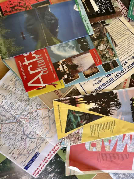 Photo of free Paper maps and travel fliers (Sunnyvale near Raynor Park.) #1