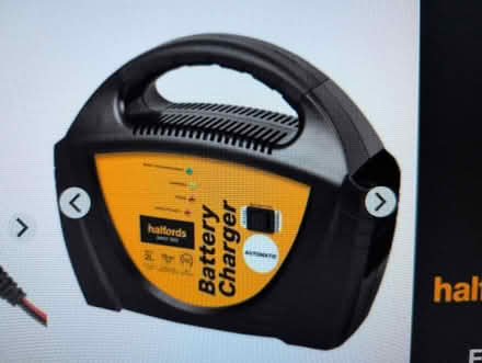 Photo of Car battery charger (Lordswoord SO16) #1