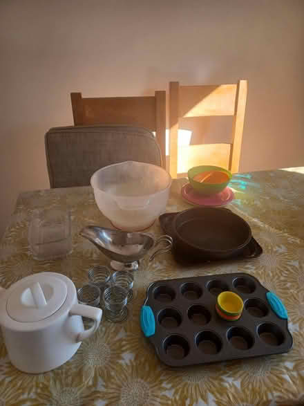 Photo of free Mixed kitchen items (Whitmore Park Coventry) #1