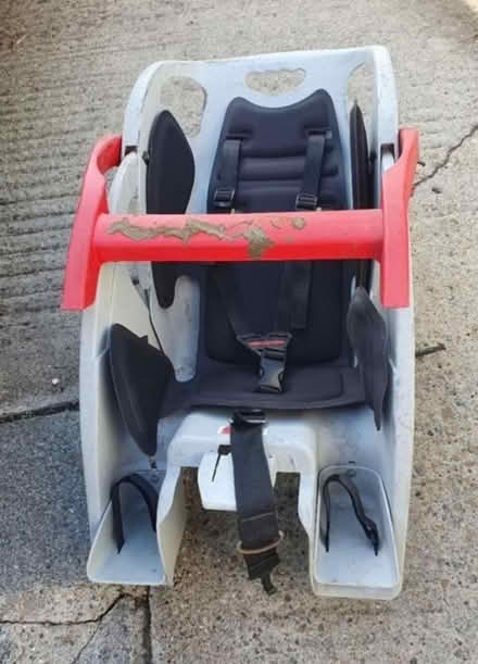 Photo of free Child's bike seat to fit rear rack (Hounslow TW5) #1