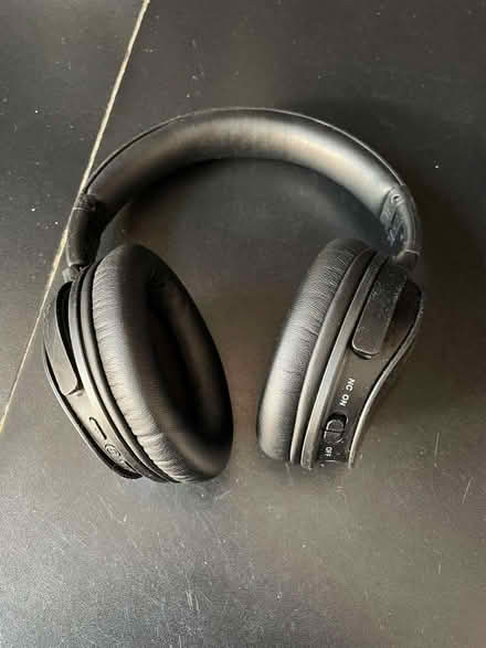 Photo of free Bluetooth Headphones (Collier Row RM1) #3