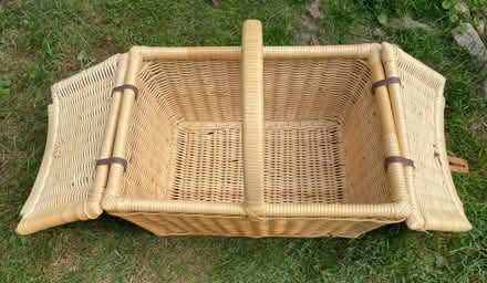 Photo of free Crate and barrel picnic basket (West acton) #2