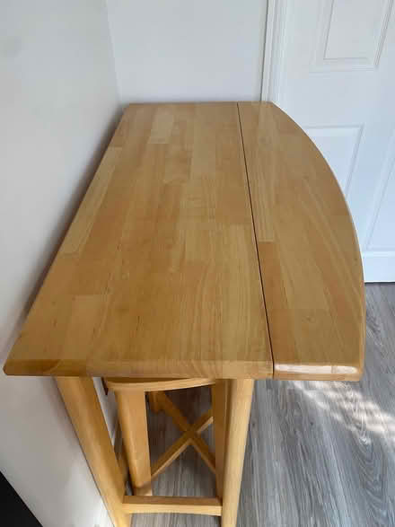 Photo of free Kitchen bar and stool set (Grove Park) #1