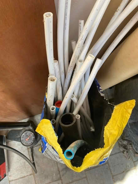 Photo of free Job lot bag of unused pipes (OX14) #1
