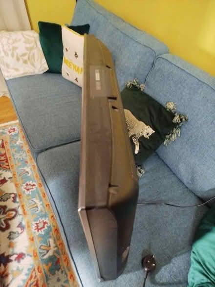 Photo of free Panasonic 32" LcD TV (Loose ME15) #2