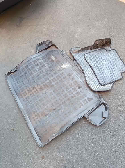 Photo of free Set of mats for Hyundai Tucson (Clifton Farm Burnley) #1