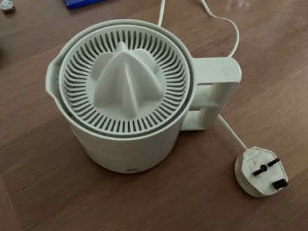 Photo of free Braun electric juicer (E14) #3