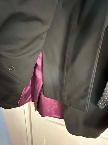 Photo of free Suits (AL3) #3
