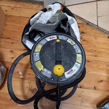 Photo of free Wallpaper steam stripper (Streatham SW16) #1