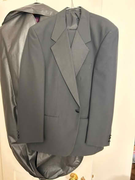 Photo of free Suits (AL3) #4