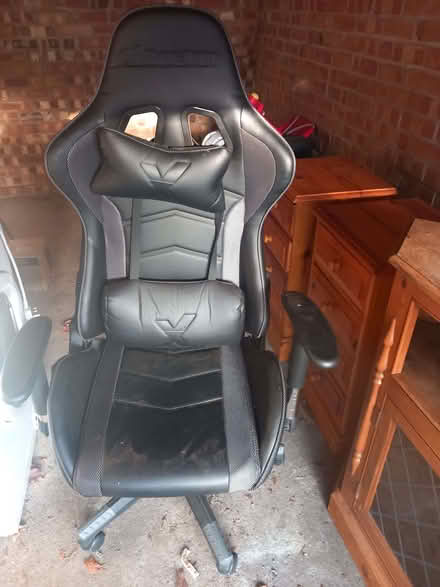 Photo of free Gaming chair (Old Windsor SL4) #1