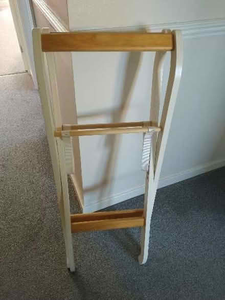 Photo of free Moses basket foldable holder (Northcourt OX14) #1