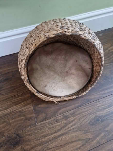 Photo of free Cat basket (PR25 Leyland) #3