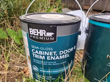 Photo of free Off white paint (Maple Leaf / Northgate) #2