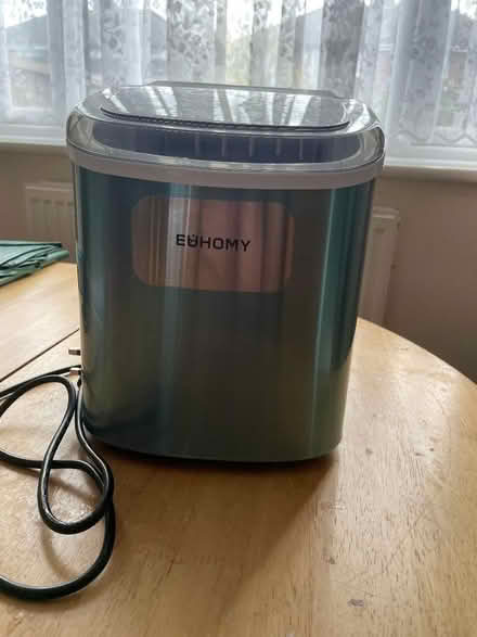 Photo of free Ice Cube Maker (Bromborough Pool CH62) #2