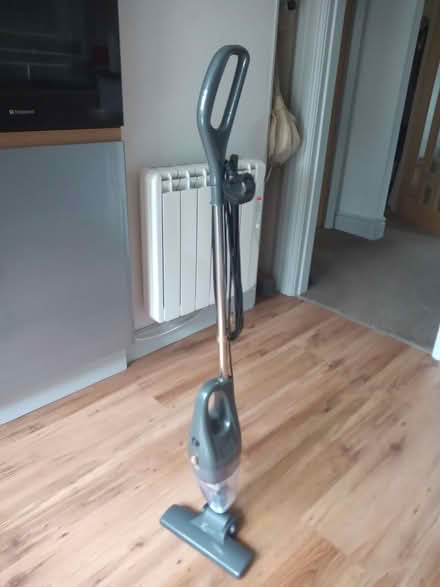 Photo of free Kleeneze upright hoover (Eardington) #3
