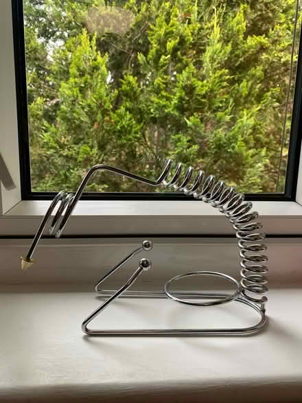 Photo of free π· bottle/ wine holder (Richmond TW9) #1