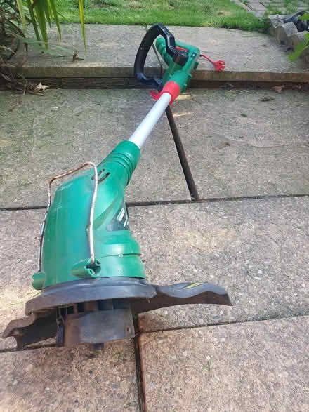 Photo of free Qualxast lawnmower and strimmer (Hednesford WS12) #4