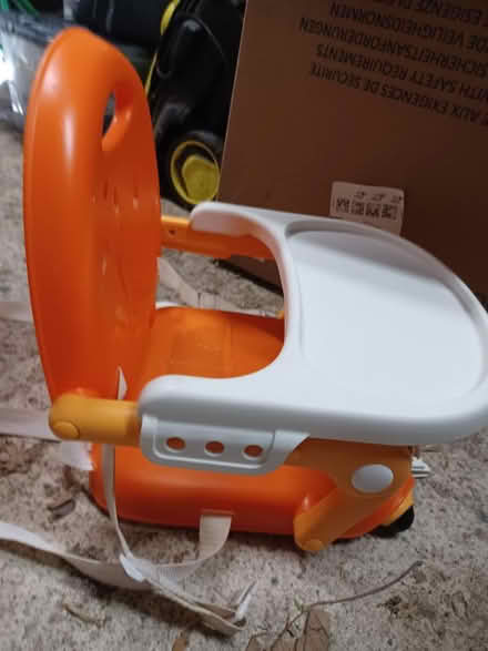 Photo of free Chicco travel high chair (Holmeslack, PR1) #2