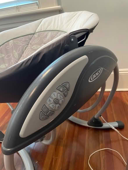 Photo of free Graco Baby Swing (Trumbull) #2