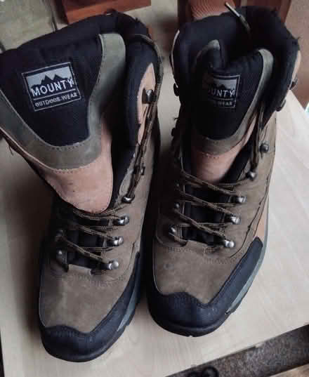 Photo of free Walking boots size 11 (Purbrook PO7) #3