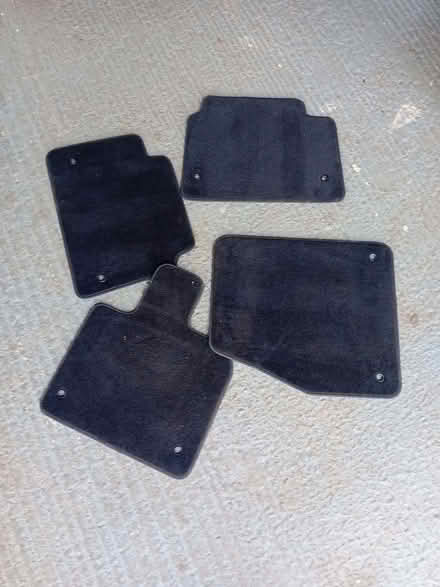 Photo of free Car mats (Oaklands nr Welwyn AL6) #1