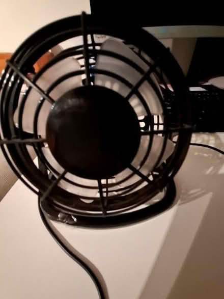 Photo of free Desk mini fan - black plastic (Heaton Norris SK4) #2