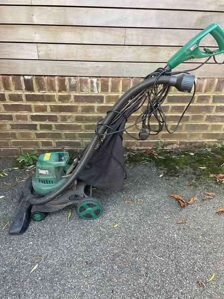 Photo of free garden vacuum (Grove Park Chiswick W4) #1