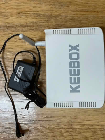Photo of free A wifi router (Near De Anza College) #1